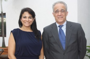 Meicy Diaz, diretora de vendas e mercado, da Accor; e Denis Matas Calderón, gerente geral do Hotel Nicolas de Ovando receberam os jornalistas para uma entrevista durante o tour