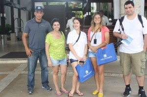 Trabalho em equipe: Carlos Batista, o guia oficial do grupo; Márcia Santos, editora do Grupo Travel News; Déborah, jornalista venezuelana; Denise Claudino, executiva da Smart que acompanhou o grupo do Brasil; Eduardo Maia, repórter de O Globo