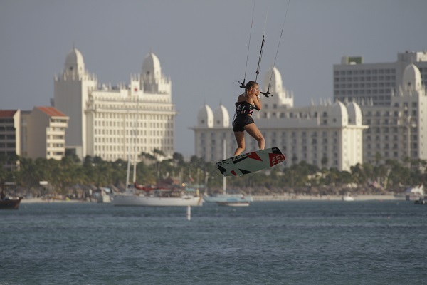 Hi-Winds Kitesurfe Free style