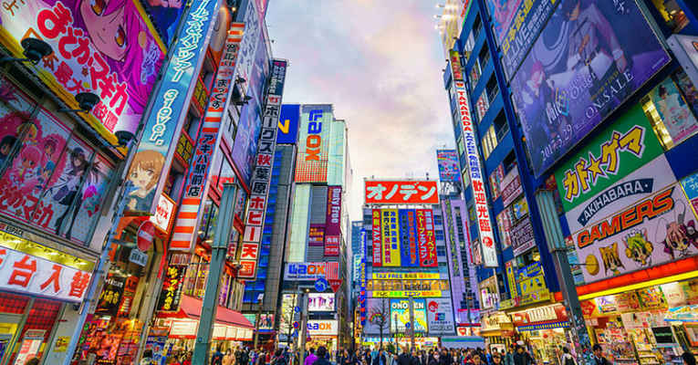 Japão planeja facilitar entrada de estrangeiros residentes no país