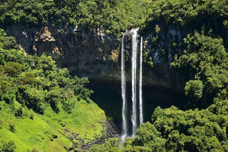 Cartões-postais de todo o país reabrem e já recebem turistas