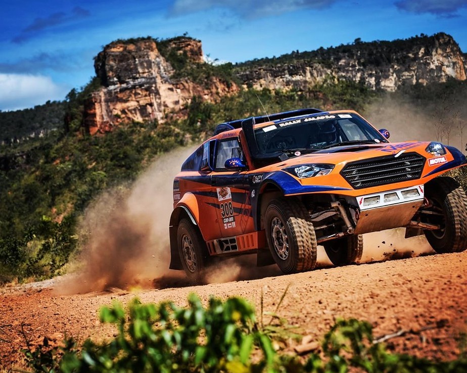 Rally Sertões 2020 foca no social e adia expedições