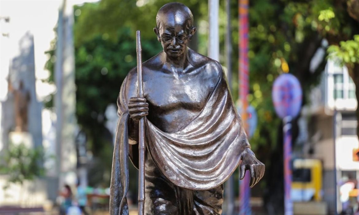 Salvador ganha da Índia estátua em homenagem a Gandhi