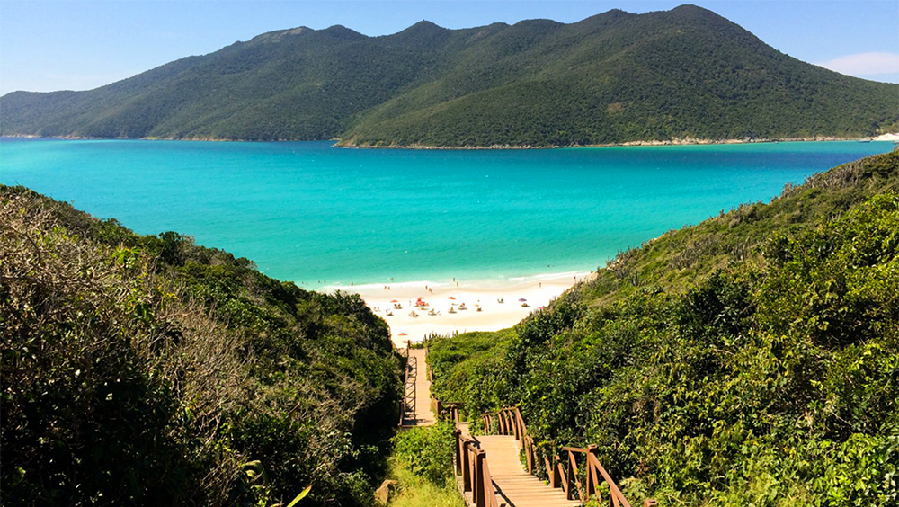 18 praias brasileiras recebem selo ecológico Bandeira Azul