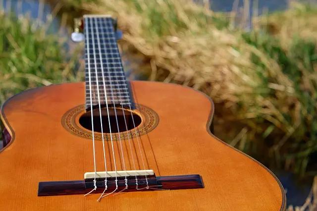 Biblioteca Demonstrativa abre inscrições para curso gratuito de violão