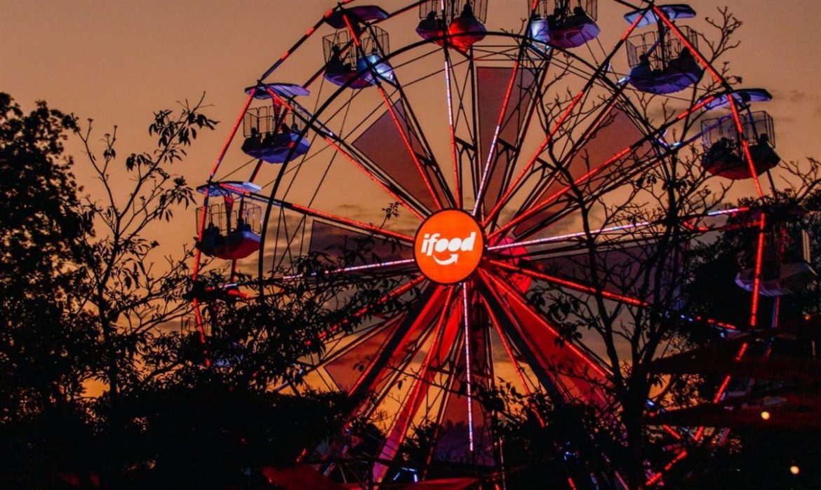 Roga gigante é a nova atração do Parque Ibirapuera