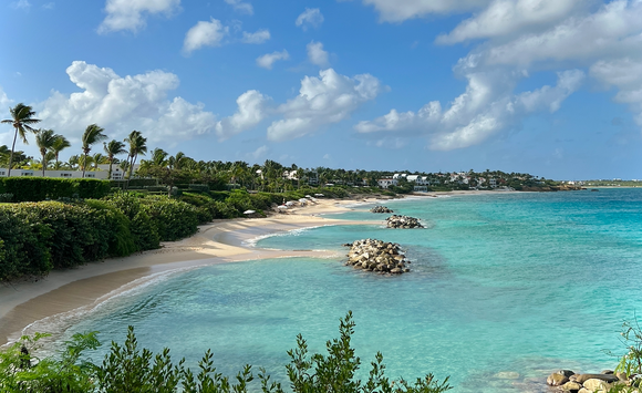 Anguilla suspenderá testes de pré-chegada para viajantes vacinados