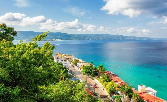A gastronomia mista e o dialeto único da Jamaica