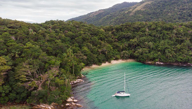 Região turística da Costa Verde, no Rio de Janeiro, harmoniza serra e mar
