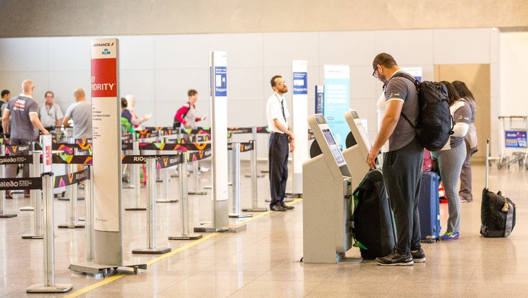 Em março, viagens aéreas no Brasil crescem mais do que nos Estados Unidos